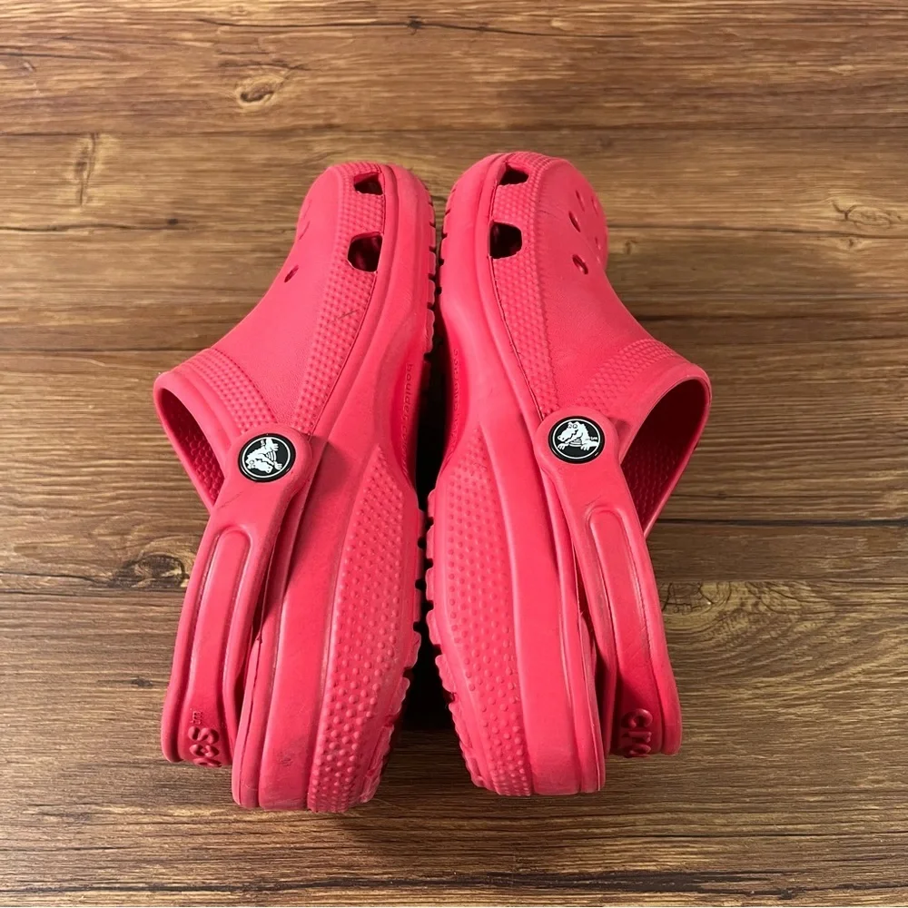 CROCS Classic Slip-On Clogs Women’s Size 8 Shoes - Picture 2 of 9